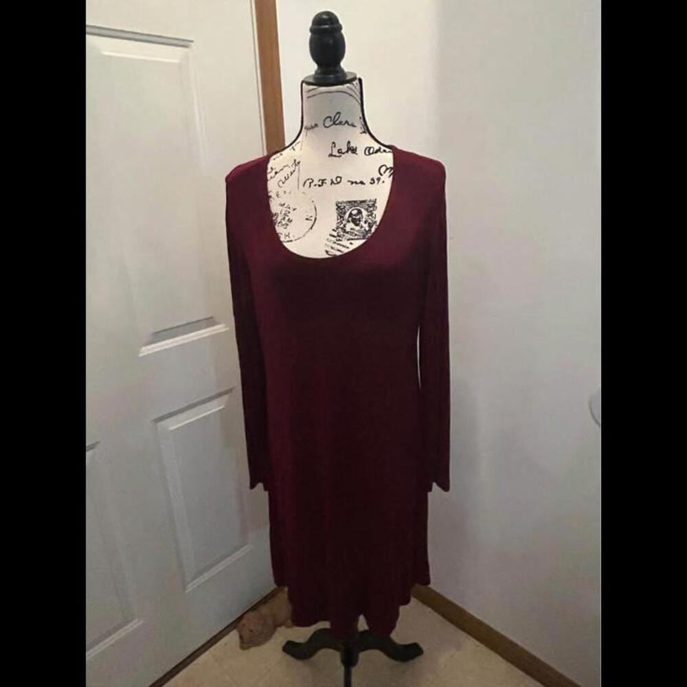 Burgundy dress/sz12-14